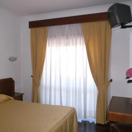 Residencial Santa Clara ファティマ